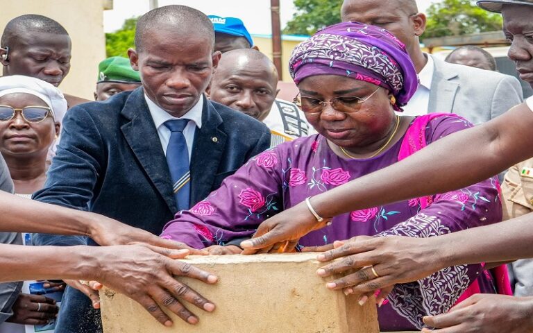 Le Ministre des Pêches, des infrastructures maritimes et Portuaires, Dr Fatou DIOUF