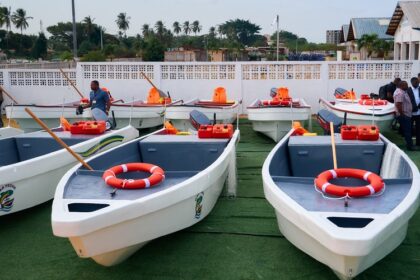 La Ministre de la Mer, de la Pêche et de l’Économie Bleue, Laurence Ndong, a présidé la cérémonie de lancement d’un projet pour renforcer l'autonomie des pêcheurs gabonais, selon du Département ministériel qu’elle dirige.