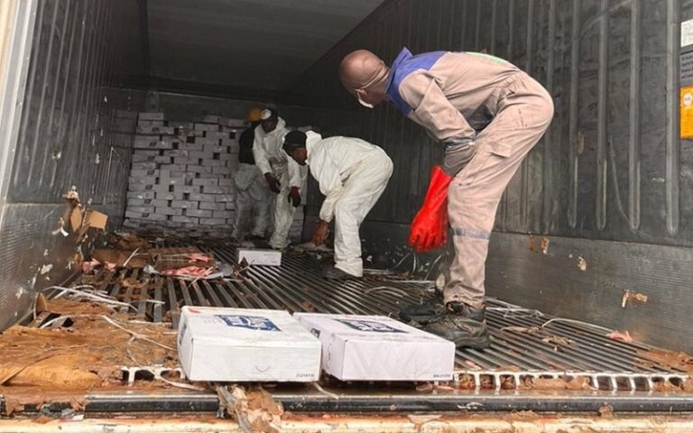25 tonnes de poulet détruites, l’Agence Gabonaise de sécurité alimentaire renforce les contrôles