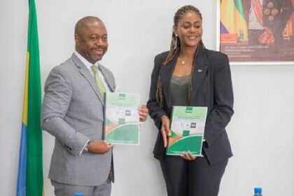 un partenariat pour aider aviculteurs et agriculteurs