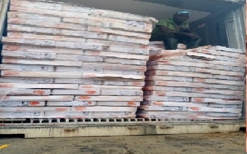 Mauritanie / plus de 8 tonnes de poulets périmés incinérées à Rosso pour préserver la santé publique